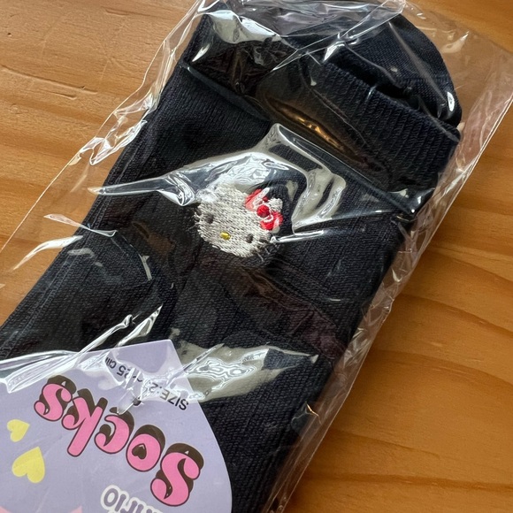 NWT Hello Kitty x Baggu & Hello Kitty Classic Embroidered Crew Socks Bundle - Picture 2 of 8